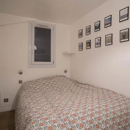 Apt For 2 In Paris